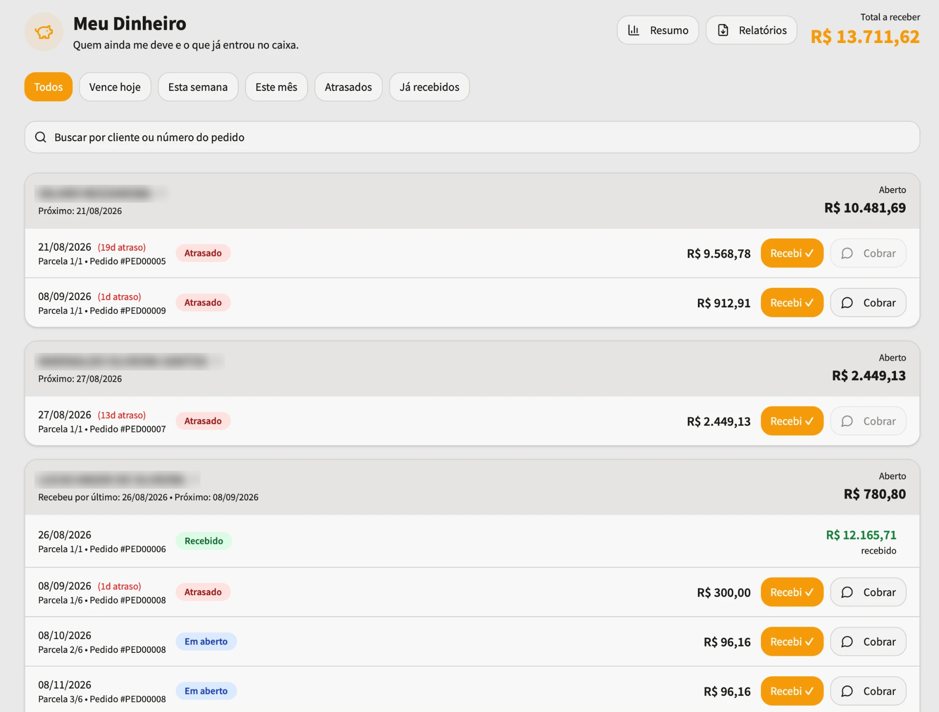 Tela Meu Dinheiro do Ligno com contas a receber por cliente, parcelas, vencimentos e botões de cobrança